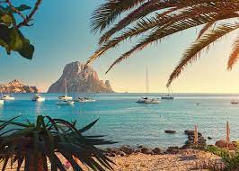 Discovering the Best of Ibiza: From Stunning Beaches to Delicious Restaurants